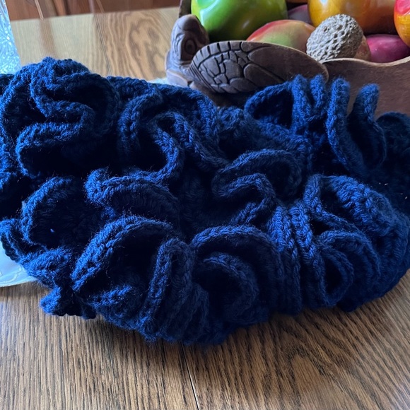 Hand crafted. Navy blue ruffled bucket hat - Picture 2 of 3